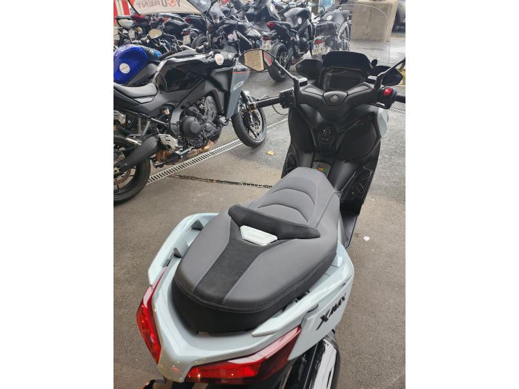 YAMAHA XMAX 125 TECH MAX CERAMIC GREY 2025