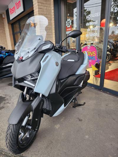 YAMAHA XMAX 300 Tech Max CERAMIC GREY