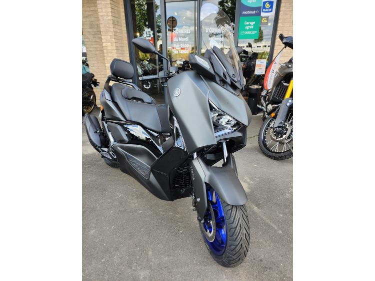 YAMAHA XMAX 125