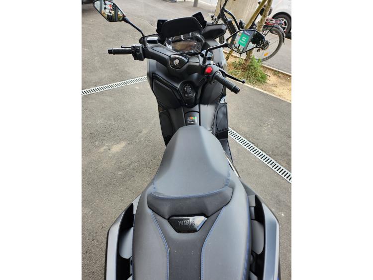 YAMAHA XMAX 125