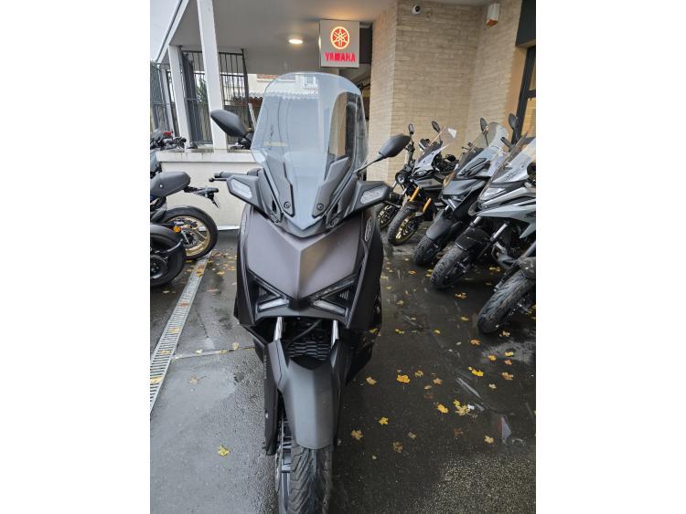 YAMAHA XMAX 300 Tech Max MAGMA PERMIS A2