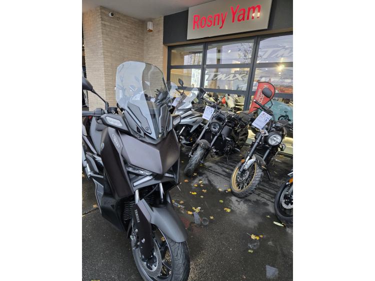 YAMAHA XMAX 300 Tech Max MAGMA PERMIS A2