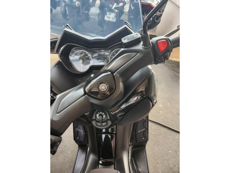 YAMAHA XMAX 300 Tech Max