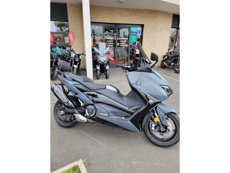 YAMAHA XP T-MAX 560 TECH MAX GRIS NARDO