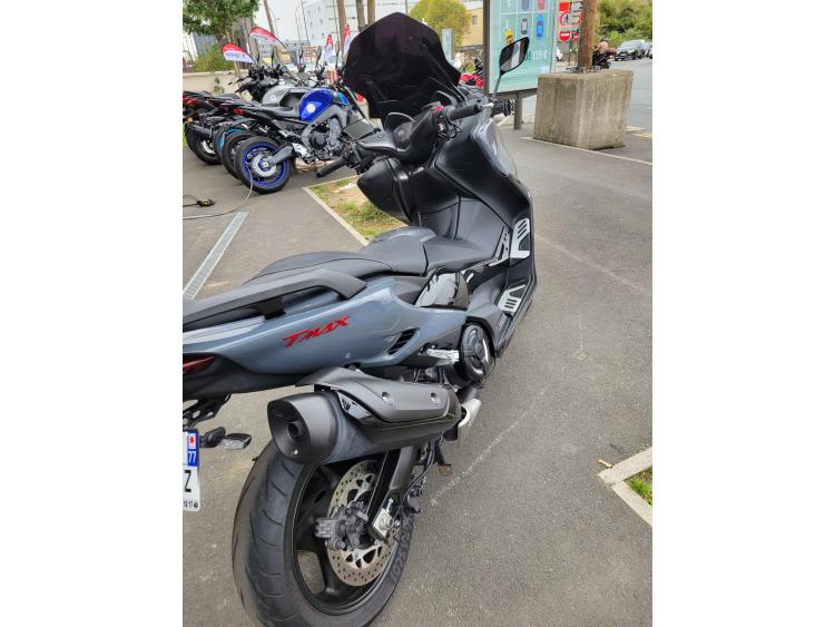 YAMAHA XP T-MAX 560 TECH MAX GRIS NARDO