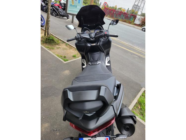 YAMAHA XP T-MAX 560 TECH MAX GRIS NARDO