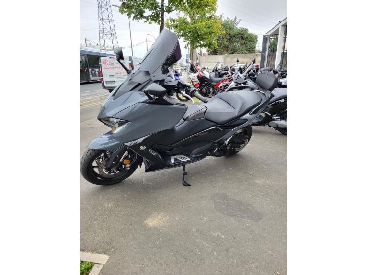 YAMAHA XP T-MAX 560 TECH MAX GRIS NARDO