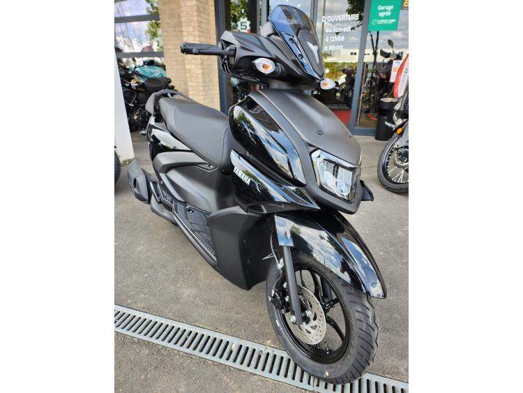 YAMAHA RayZR 125