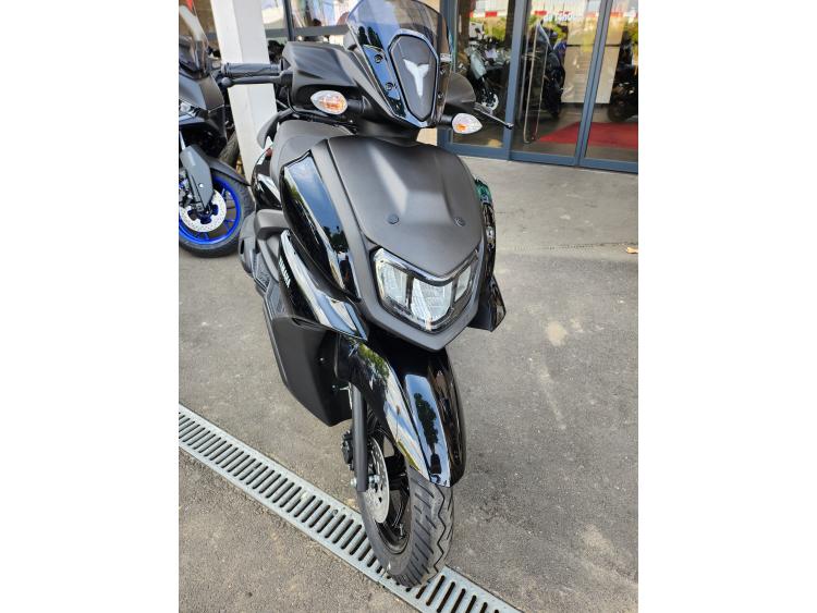 YAMAHA RayZR 125