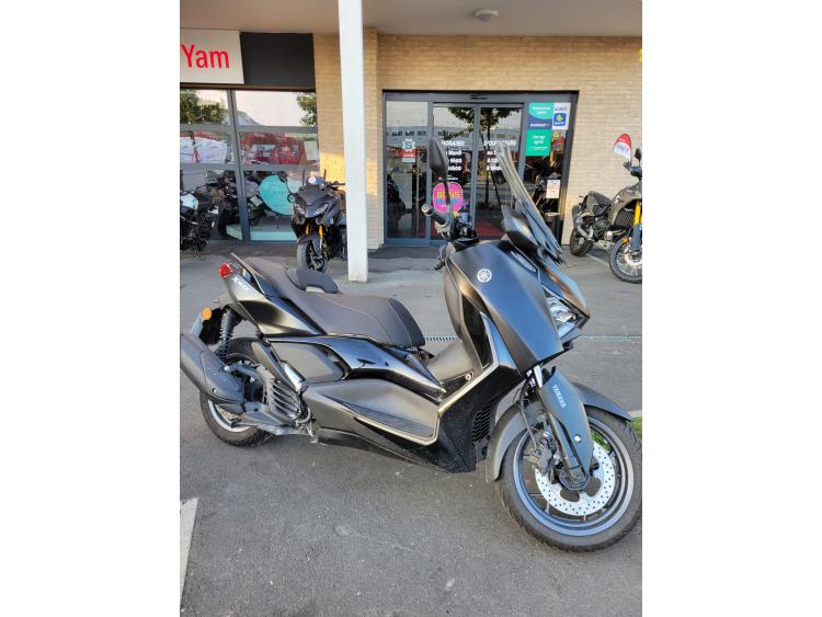 YAMAHA XMAX 125 TECH MAX 2024 PERMIS B