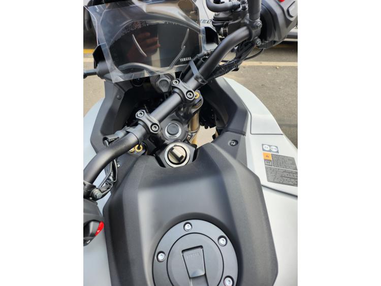 YAMAHA MT-09 TRACER 900 GT AVEC VALISES BOITE Y-AMT AUTOMATIQUE