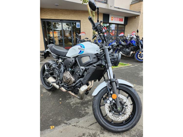 YAMAHA XSR 700