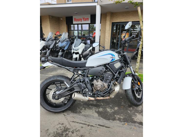 YAMAHA XSR 700