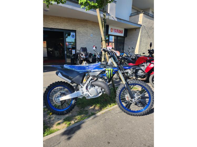 YAMAHA YZ125 MONSTER ENERGY