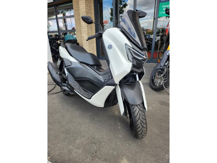YAMAHA NMAX 125