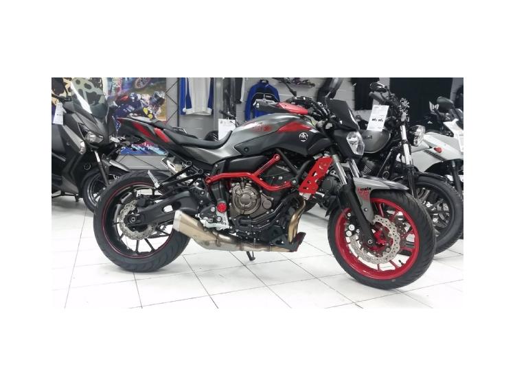 MT-07 MOTO CAGE